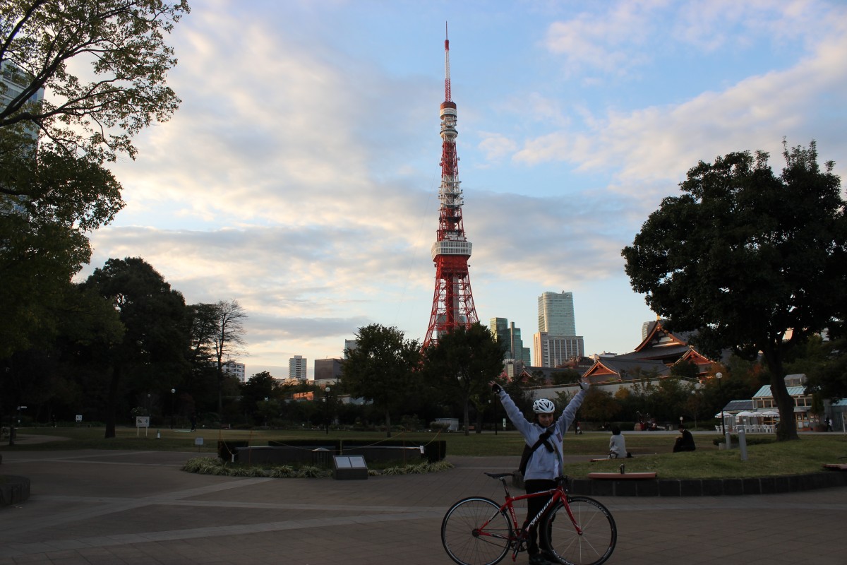 東京タワーがでっかくそびえます