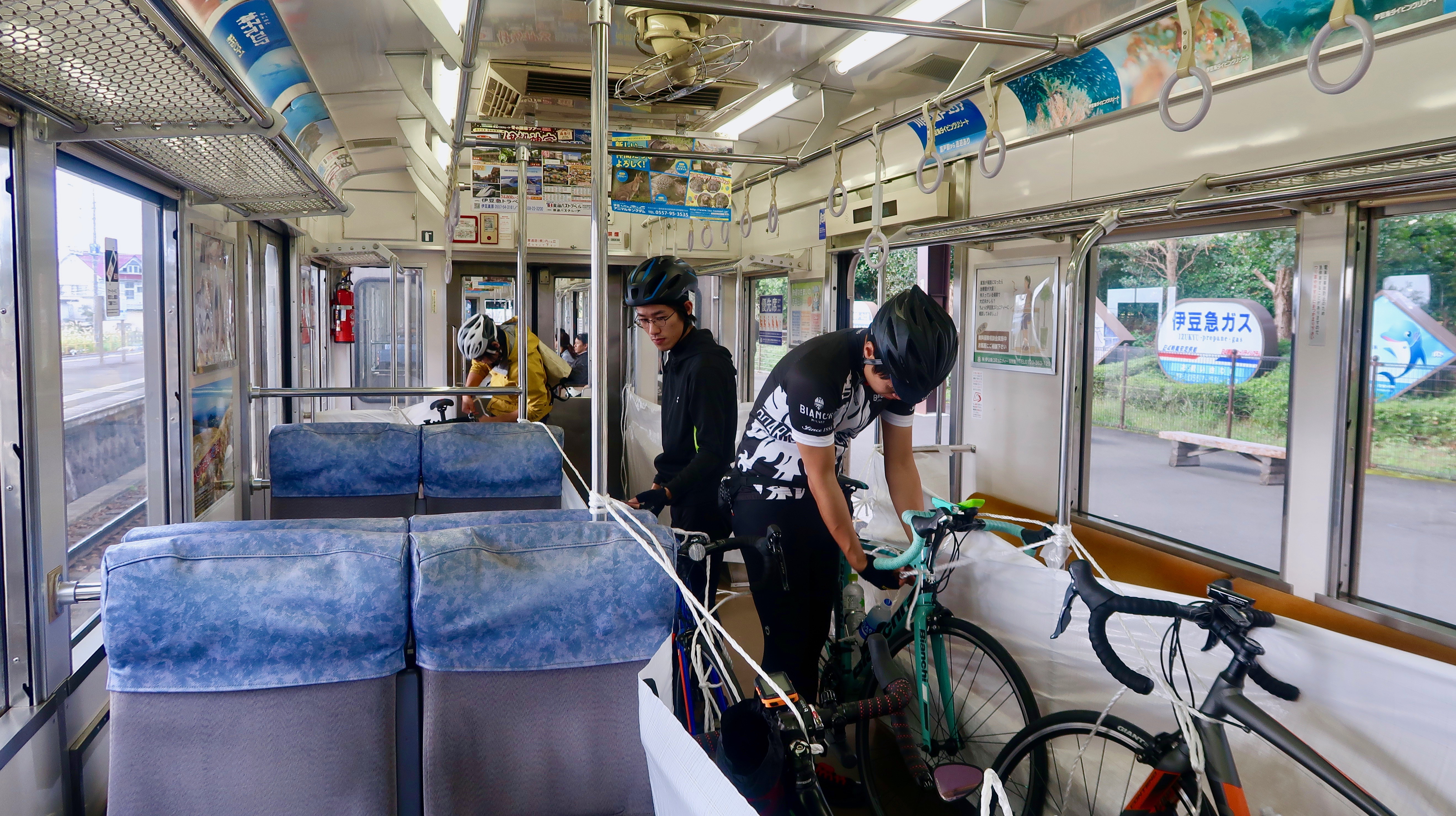 自転車3535 Universal Cycles -- Spank Split Rainier Beer Limited 